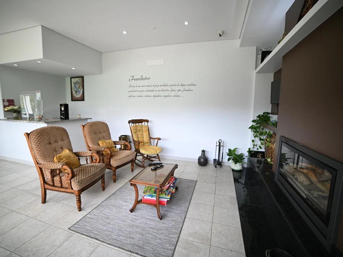 Funileiro, Apartamentos E Quartos Amares Esterno foto
