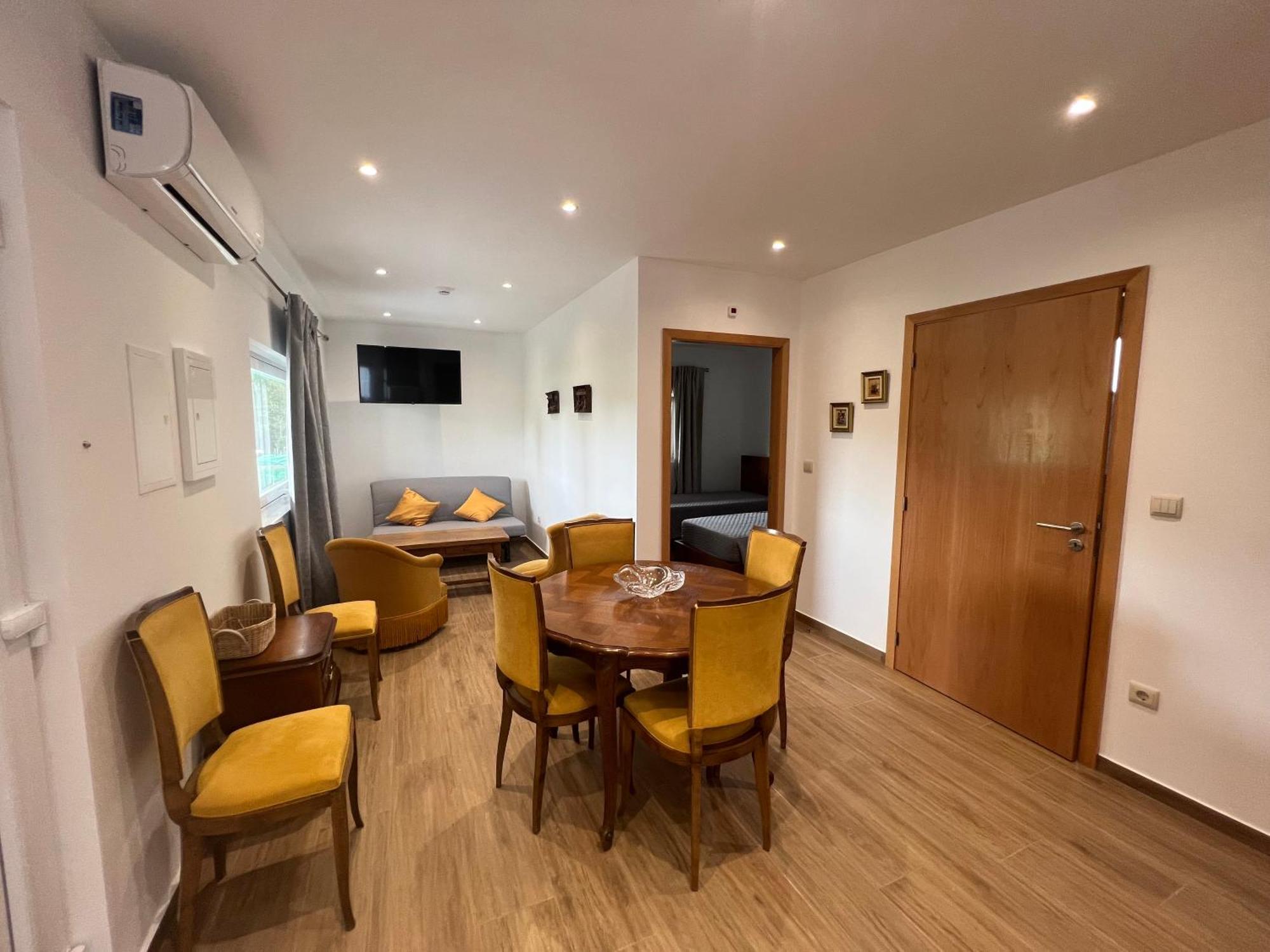 Funileiro, Apartamentos E Quartos Amares Esterno foto